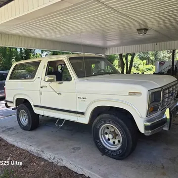 1986 Ford Bronco XLT Lariat
