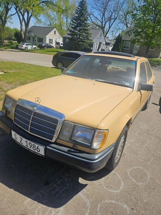 1986 Mercedes-Benz W124 E-Class - Image 2 of 3