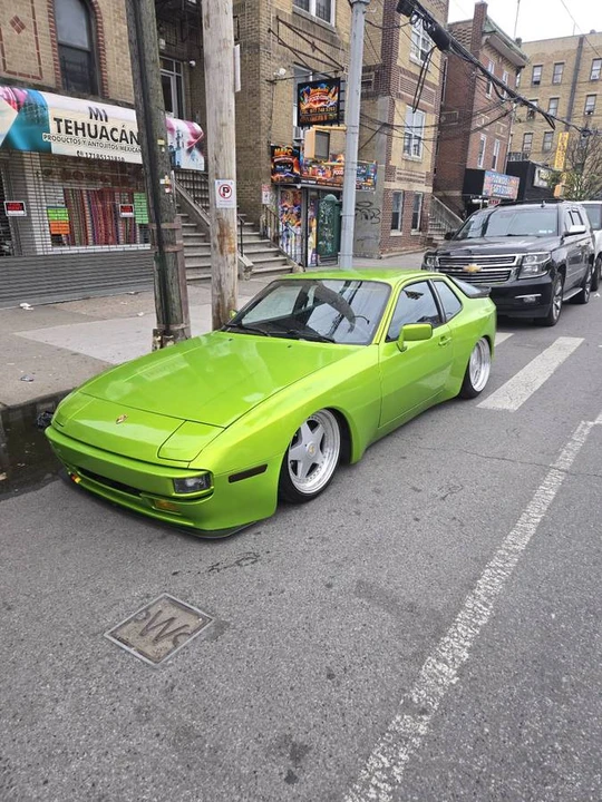 1986 Porsche 944 - Image 2 of 19