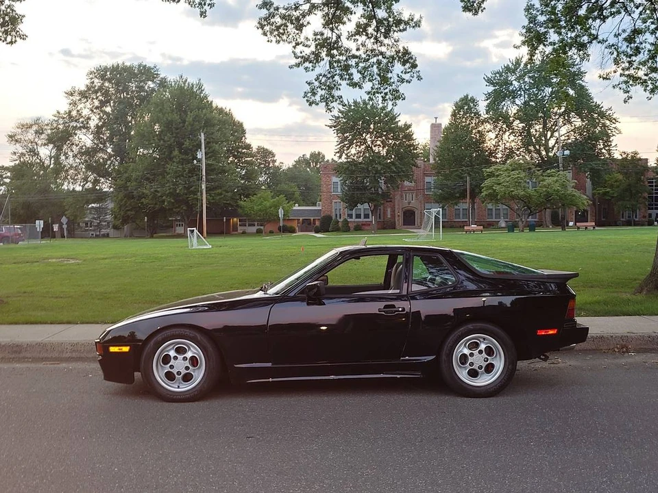 1986 Porsche 944 - Image 7 of 20