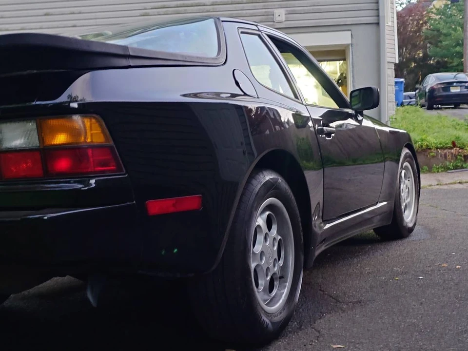 1986 Porsche 944 - Image 2 of 20