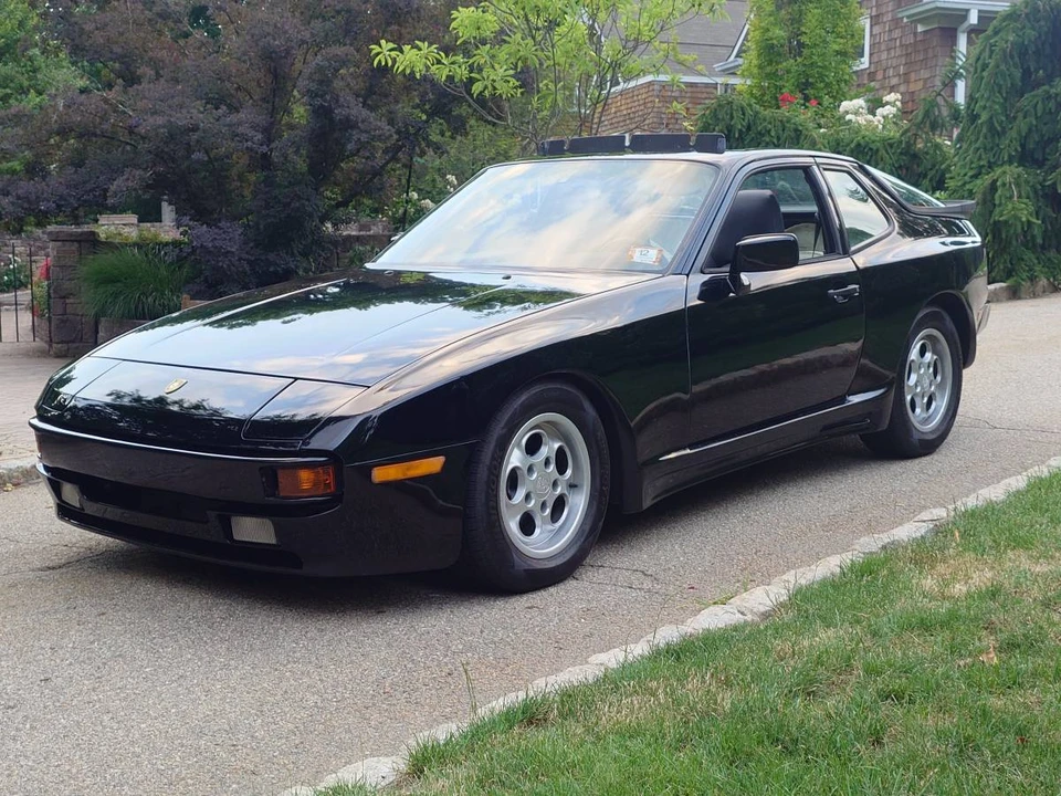 1986 Porsche 944 - Image 9 of 20