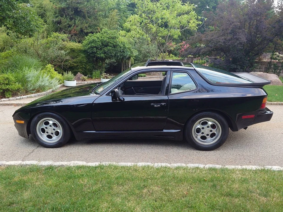 1986 Porsche 944 - Image 6 of 20