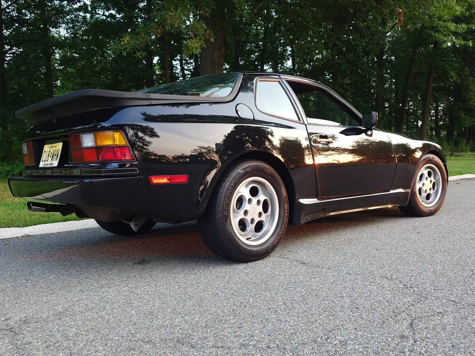 1986 Porsche 944 - Image 14 of 20