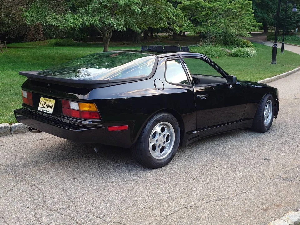 1986 Porsche 944 - Image 4 of 20