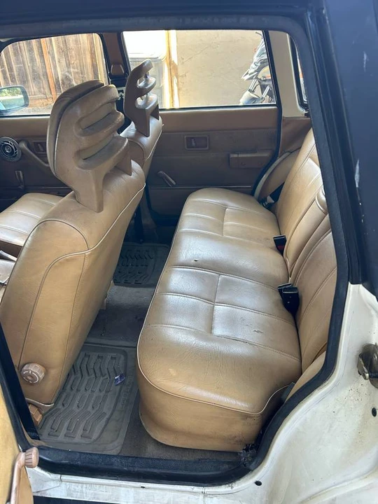 1986 Volvo 245 - Image 7 of 10