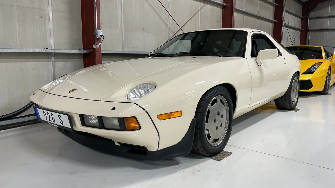 1986 Porsche 928 S - Image 1 of 20