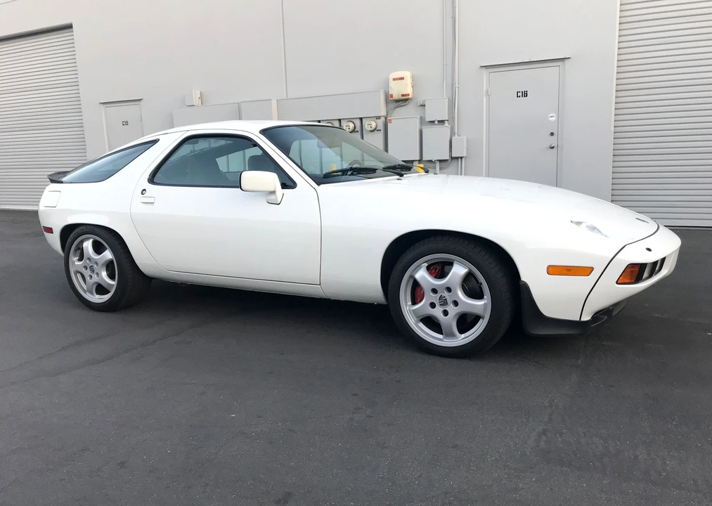1986 Porsche 928 S - Image 12 of 31