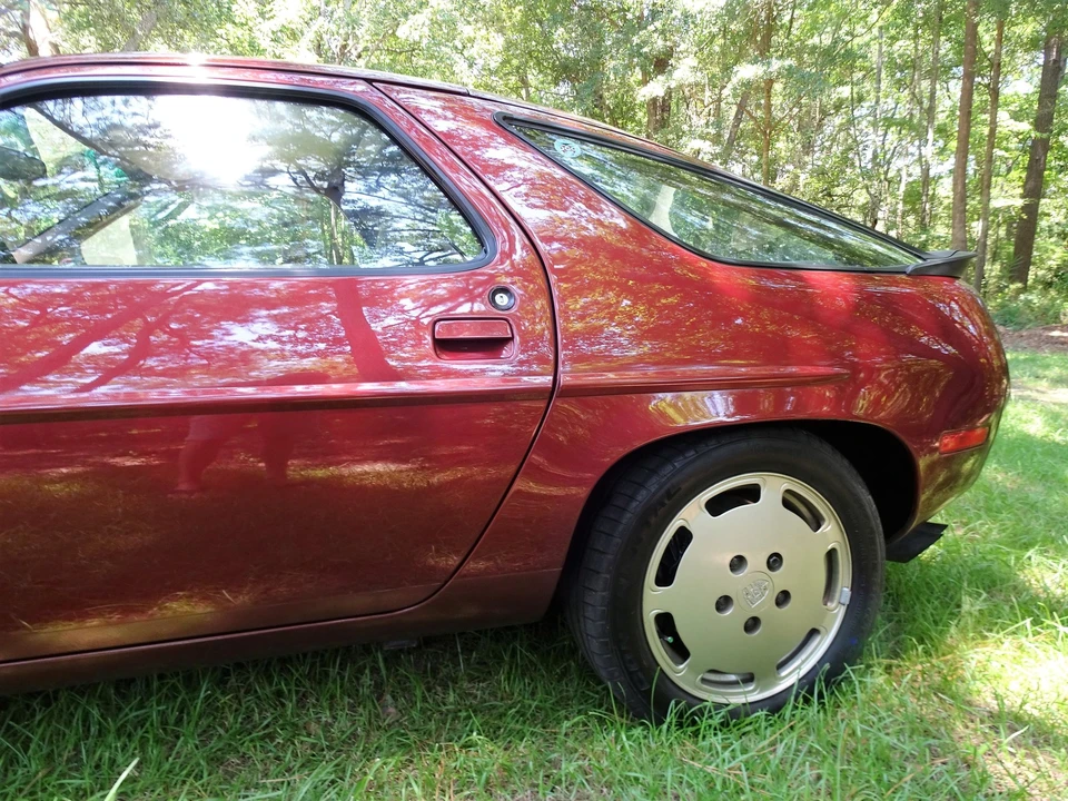 1986 Porsche 928 S - Image 5 of 17