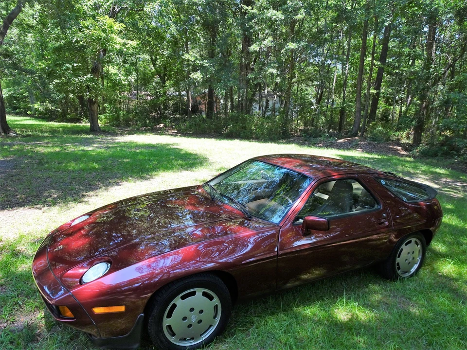 1986 Porsche 928 S - Image 6 of 17