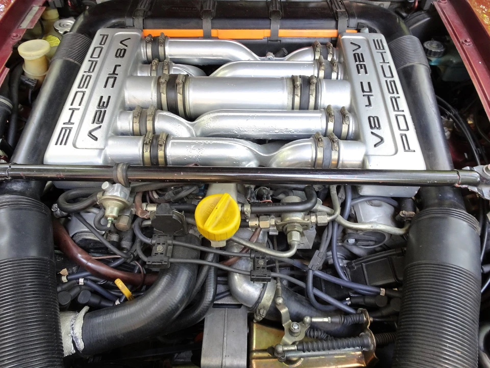 1986 Porsche 928 S - Image 13 of 17