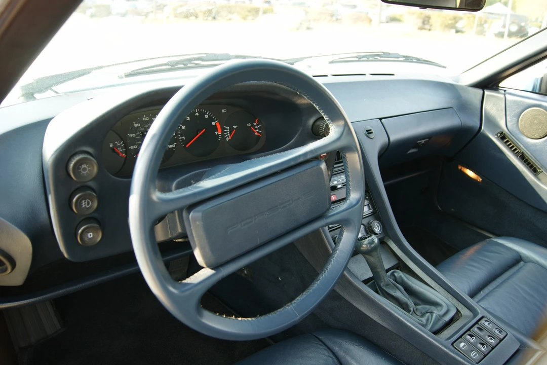 1986 Porsche 928 S - Image 16 of 31