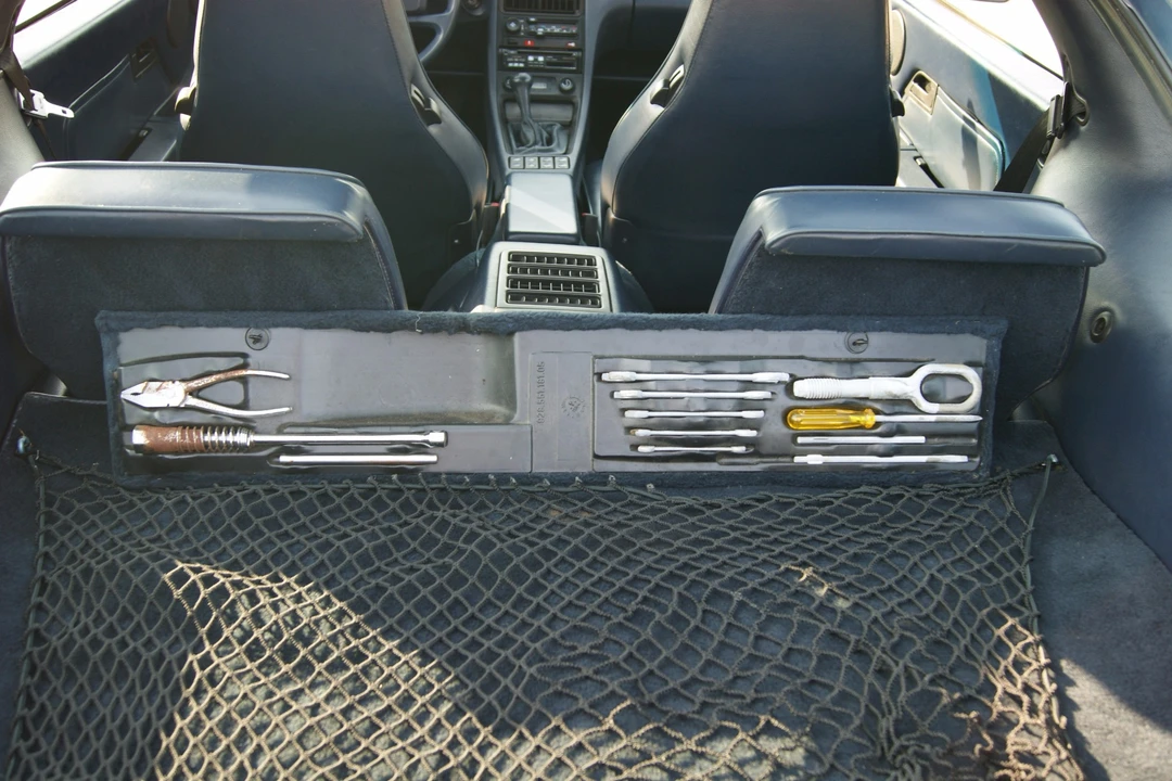 1986 Porsche 928 S - Image 27 of 31