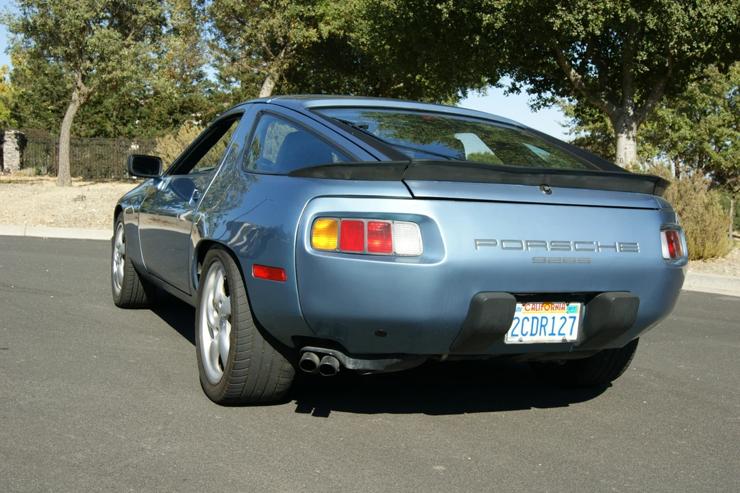 1986 Porsche 928 S - Image 9 of 31