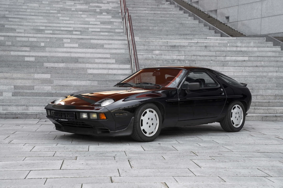 1986 Porsche 928 S - Image 2 of 31