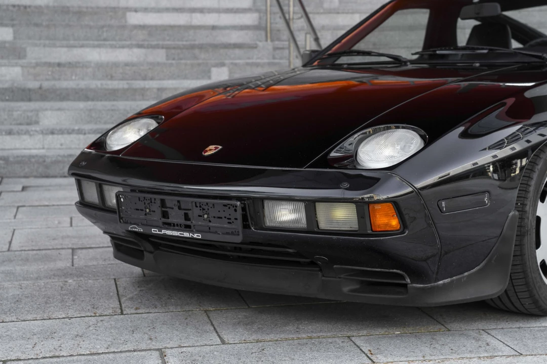 1986 Porsche 928 S - Image 13 of 31