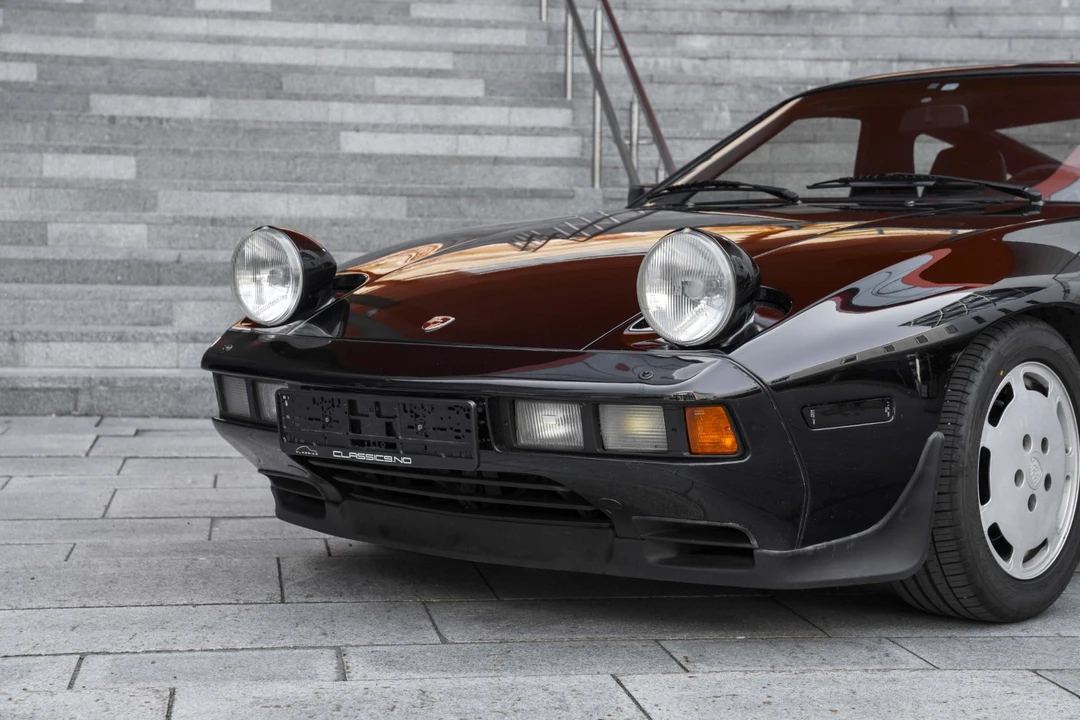 1986 Porsche 928 S - Image 14 of 31
