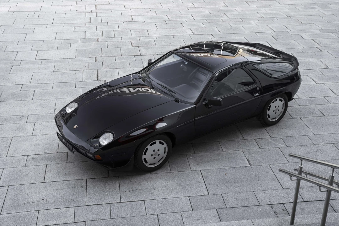 1986 Porsche 928 S - Image 8 of 31