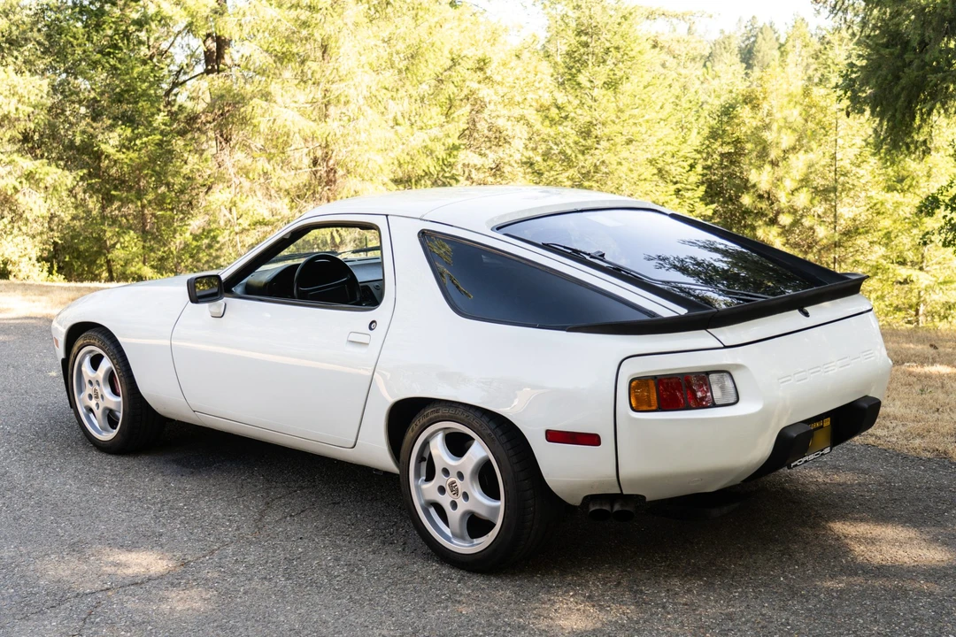 1986 Porsche 928 S - Image 9 of 31
