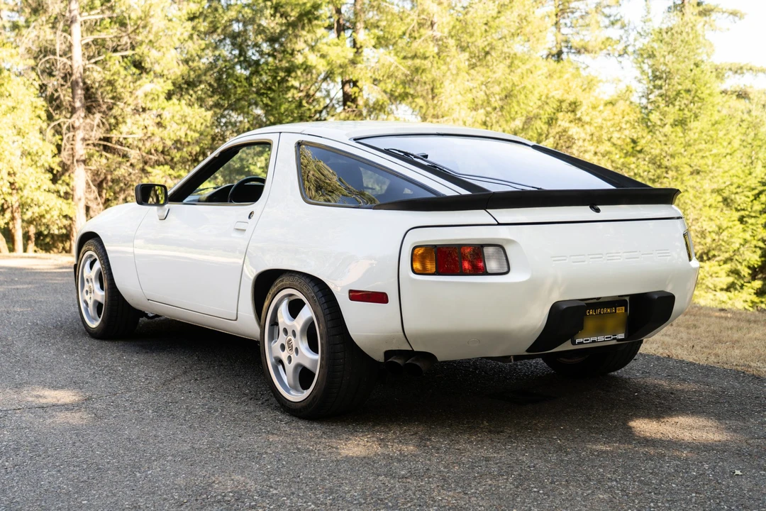 1986 Porsche 928 S - Image 10 of 31