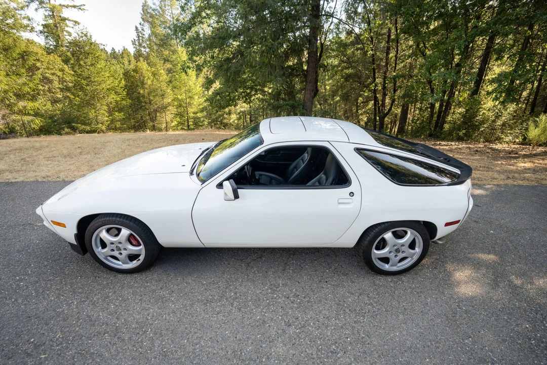 1986 Porsche 928 S - Image 8 of 31