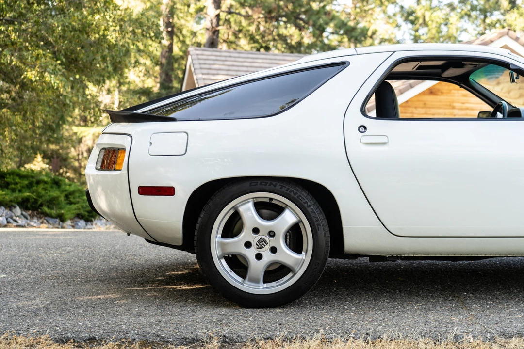 1986 Porsche 928 S - Image 26 of 31