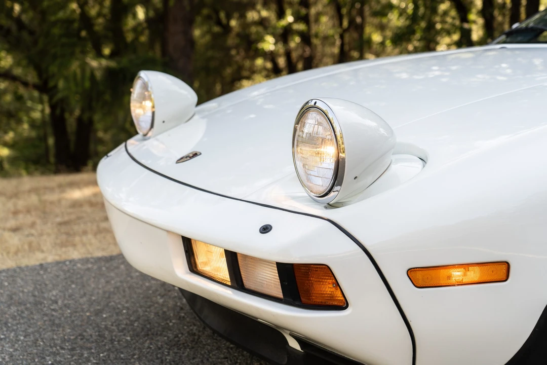 1986 Porsche 928 S - Image 28 of 31