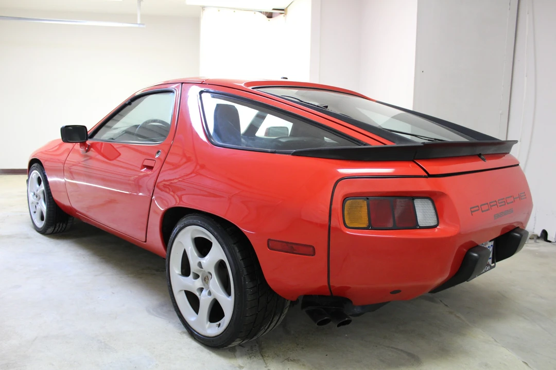 1986 Porsche 928 S - Image 9 of 31