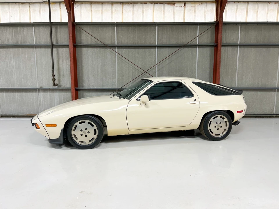 1986 Porsche 928 S - Image 4 of 31