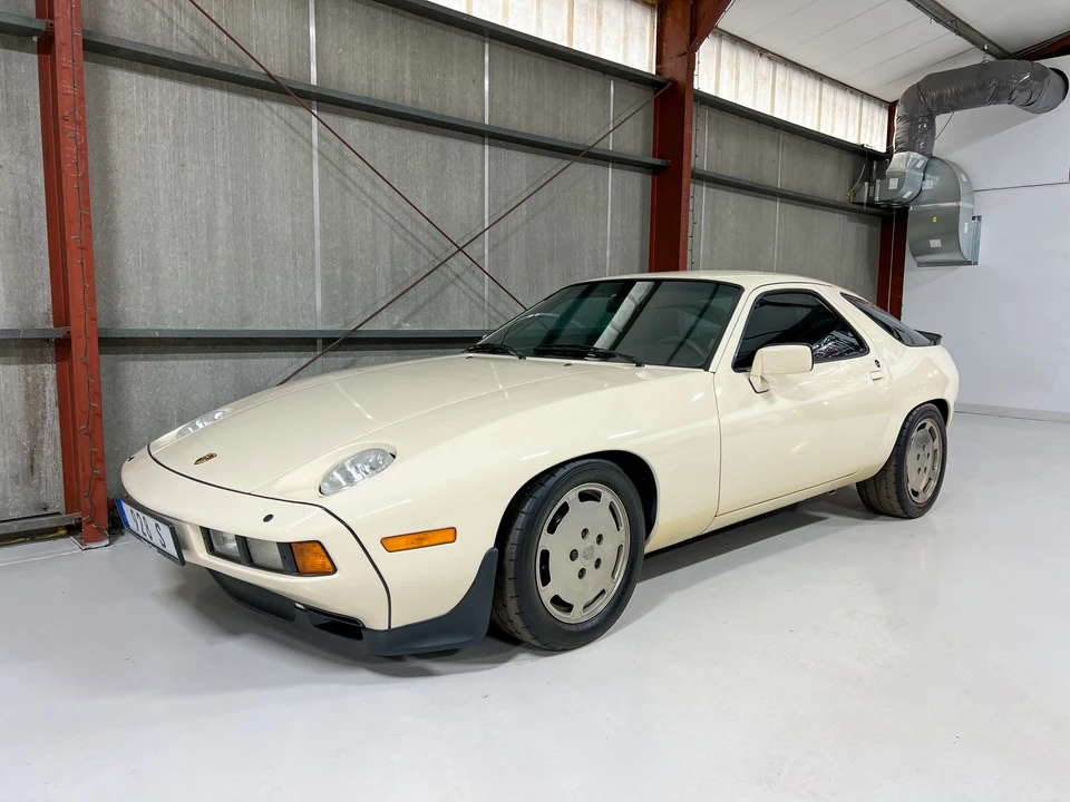 1986 Porsche 928 S - Image 2 of 31