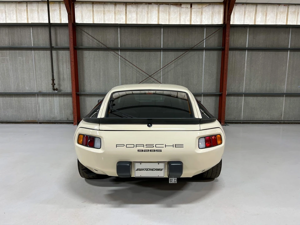 1986 Porsche 928 S - Image 9 of 31