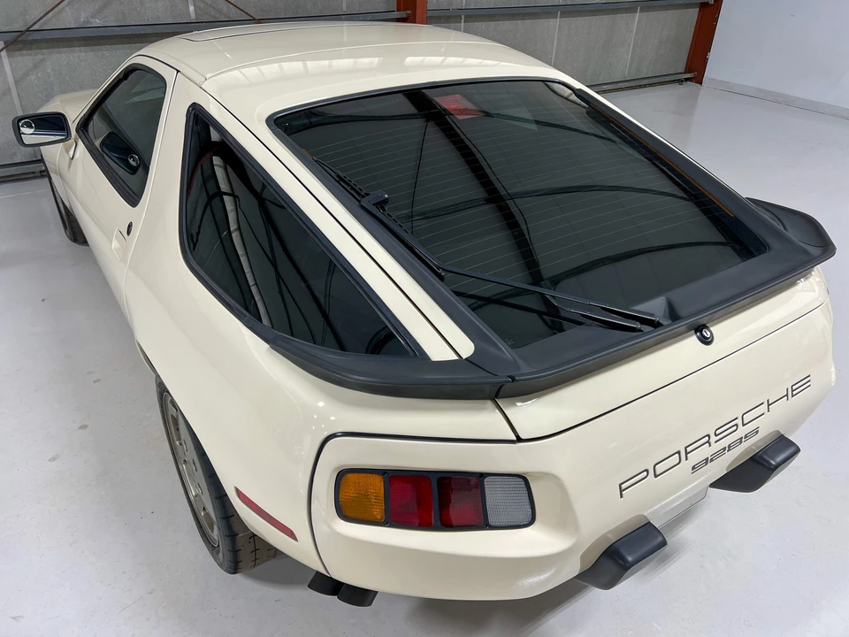 1986 Porsche 928 S - Image 8 of 31