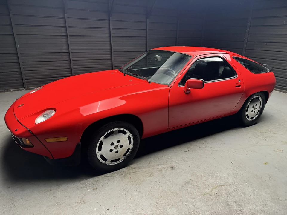 1986 Porsche 928 S - Image 2 of 31
