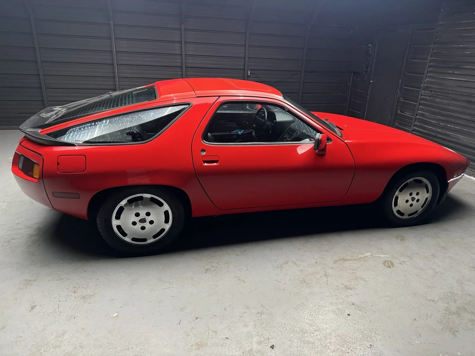 1986 Porsche 928 S - Image 13 of 31