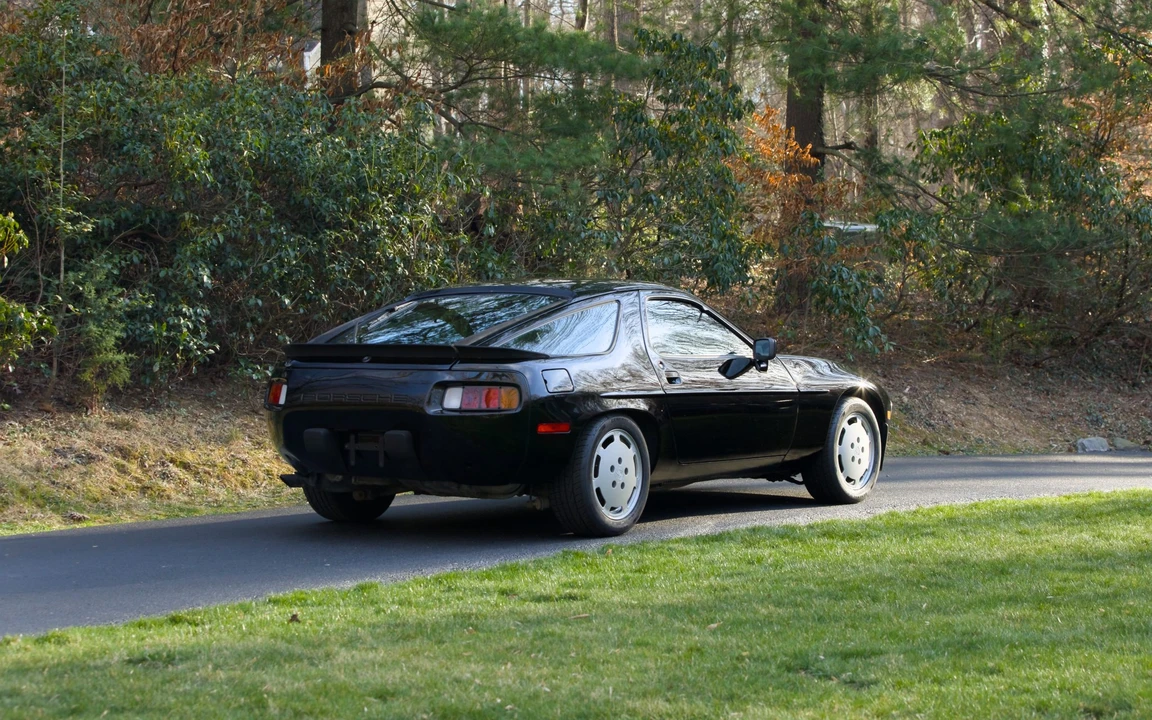 1986 Porsche 928 S - Image 15 of 31