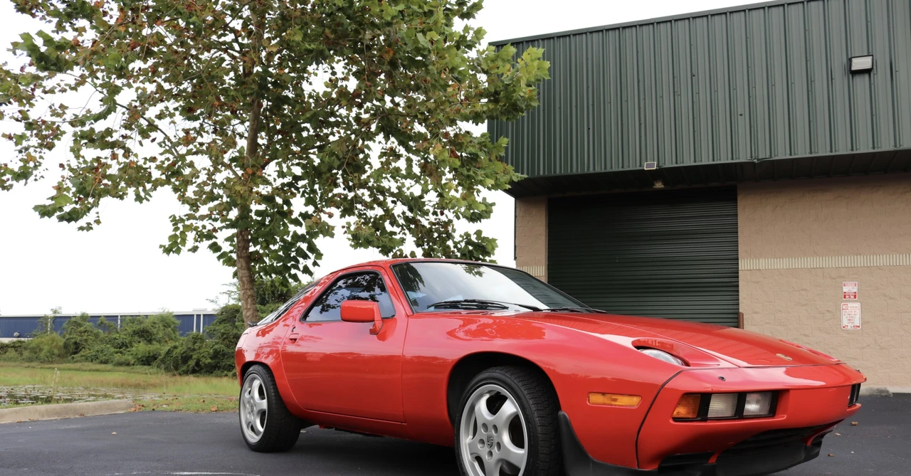 1986 Porsche 928 S - Image 2 of 31
