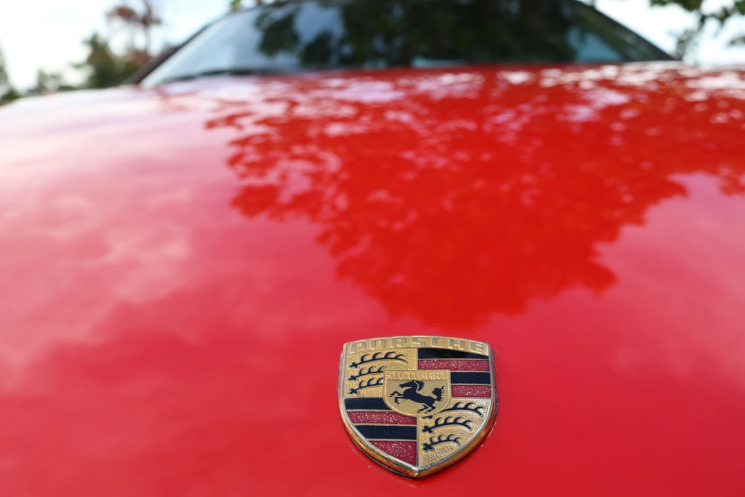 1986 Porsche 928 S - Image 16 of 31