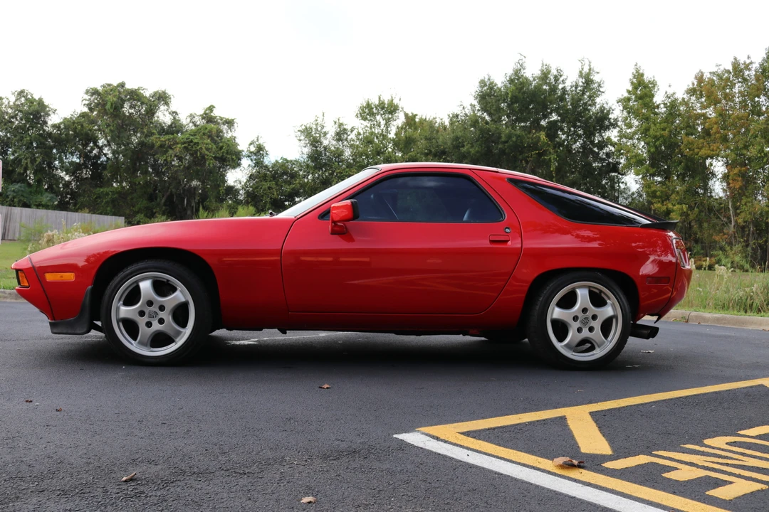1986 Porsche 928 S - Image 5 of 31