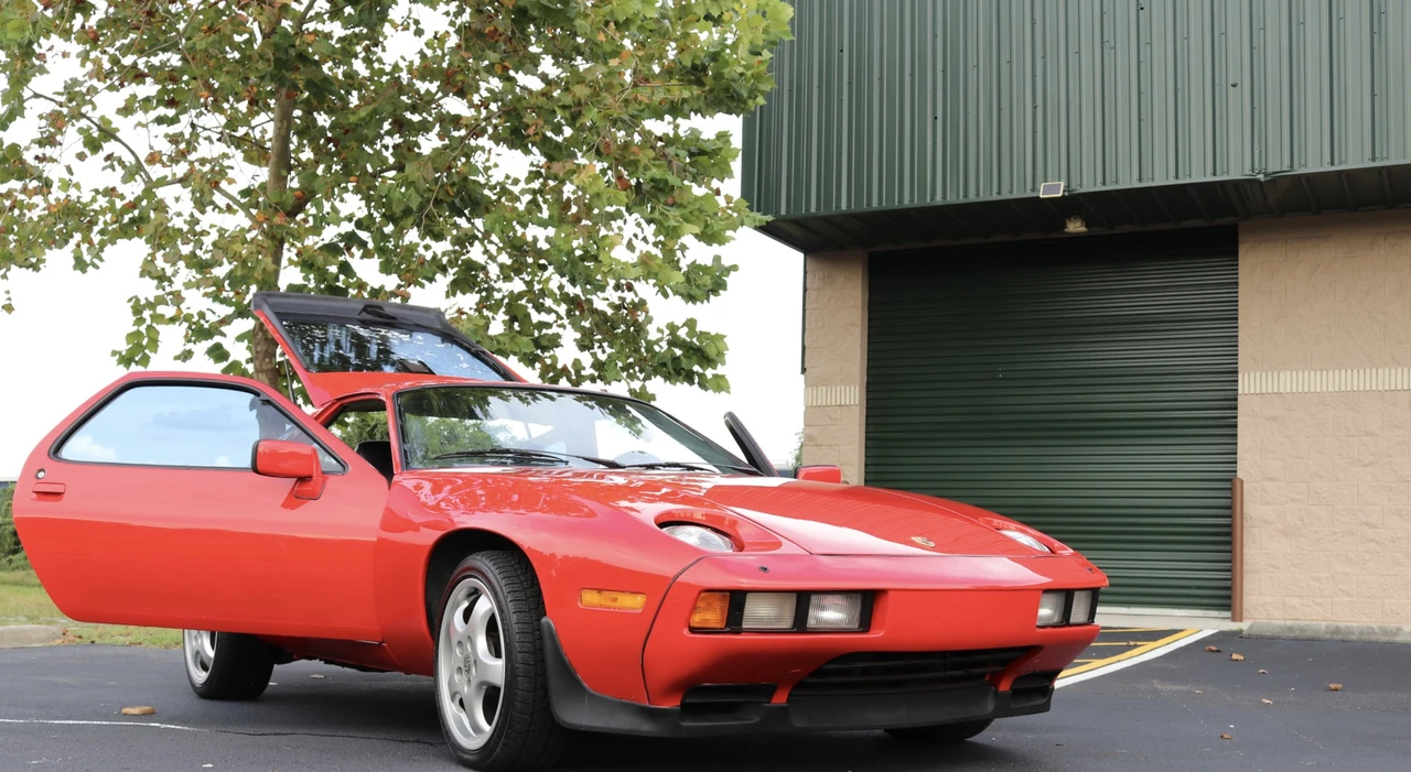 1986 Porsche 928 S - Image 12 of 31