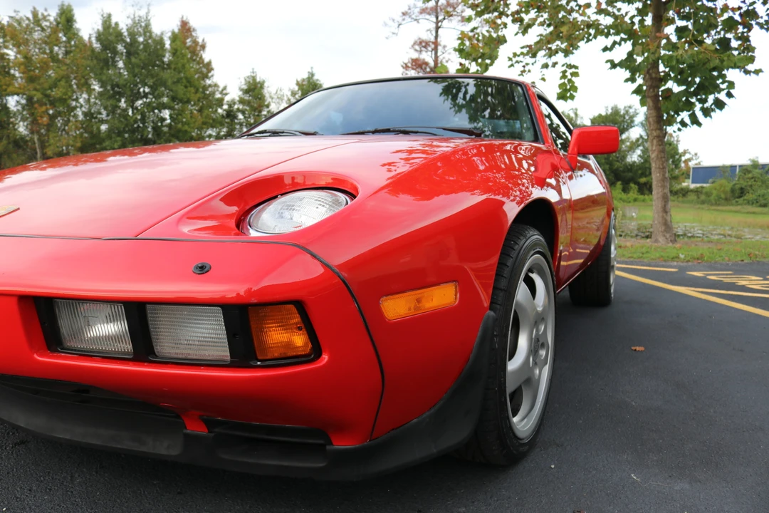 1986 Porsche 928 S - Image 7 of 31