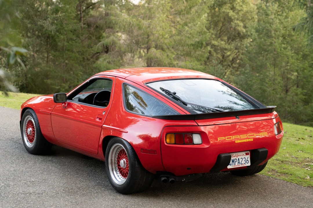 1986 Porsche 928 S - Image 12 of 31