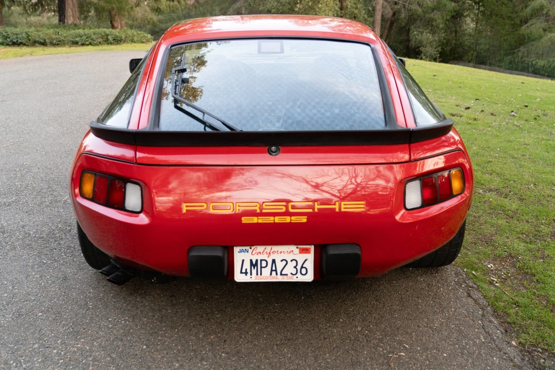 1986 Porsche 928 S - Image 13 of 31