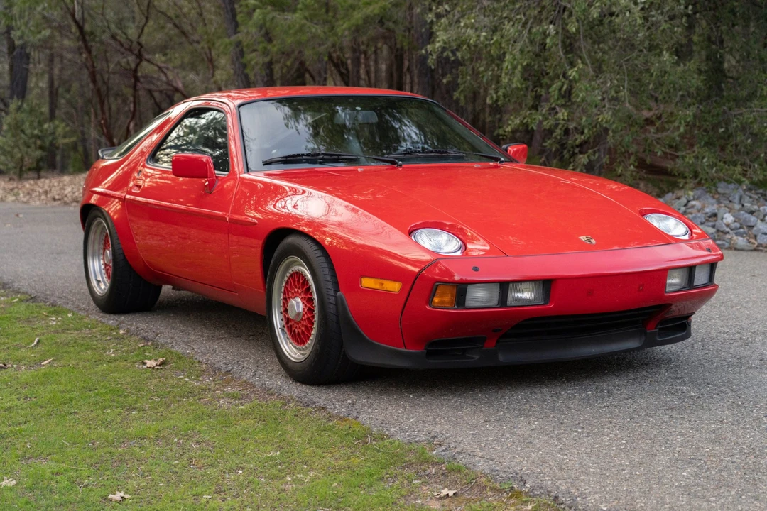 1986 Porsche 928 S - Image 18 of 31