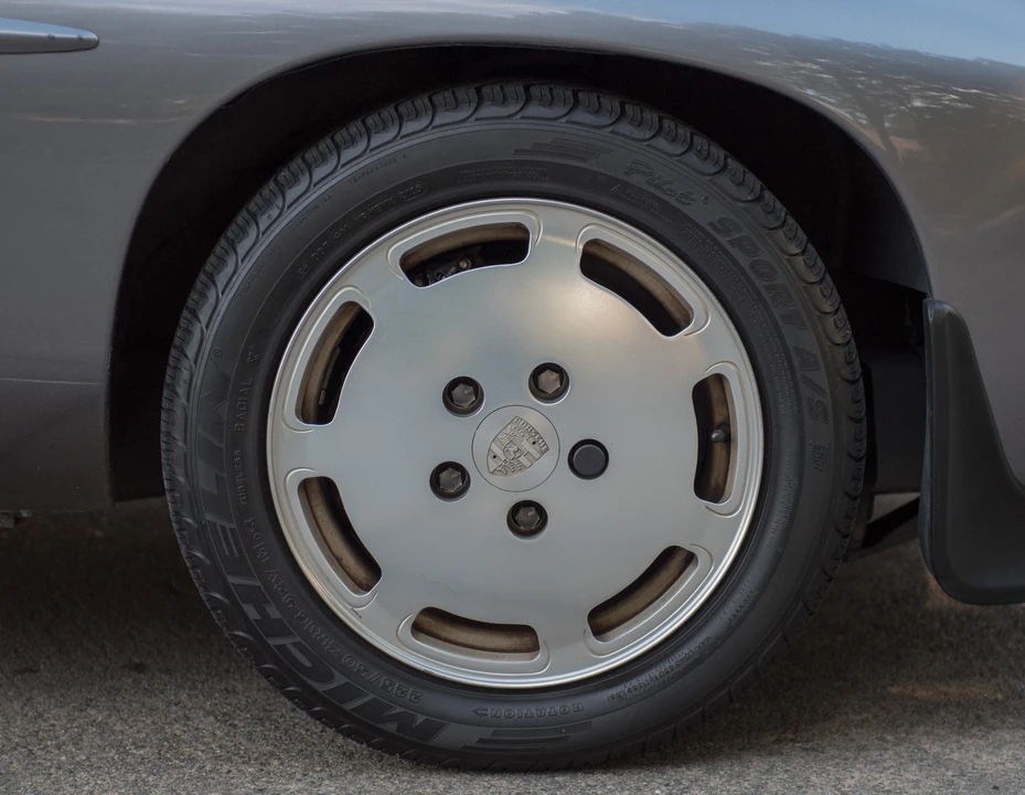 1986 Porsche 928 S - Image 28 of 31