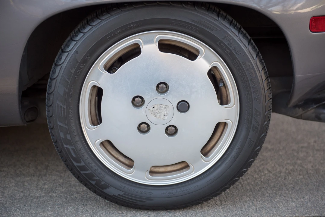 1986 Porsche 928 S - Image 30 of 31