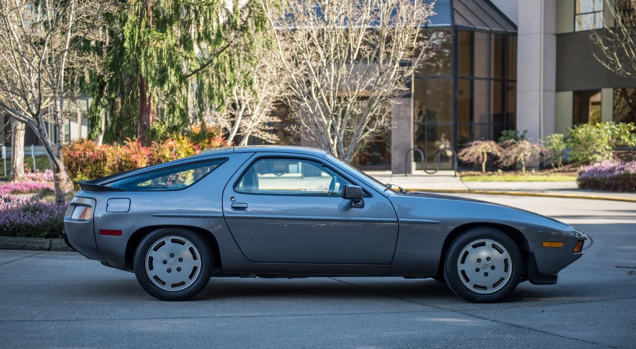 1986 Porsche 928 S - Image 8 of 31
