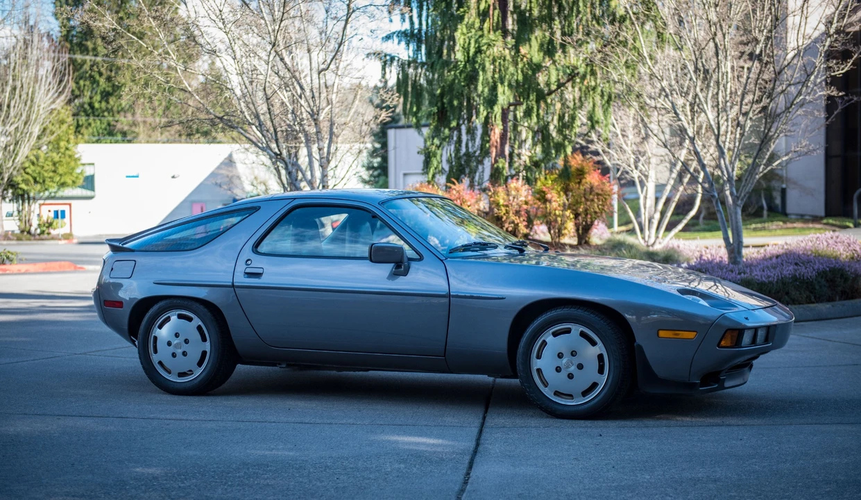 1986 Porsche 928 S - Image 9 of 31
