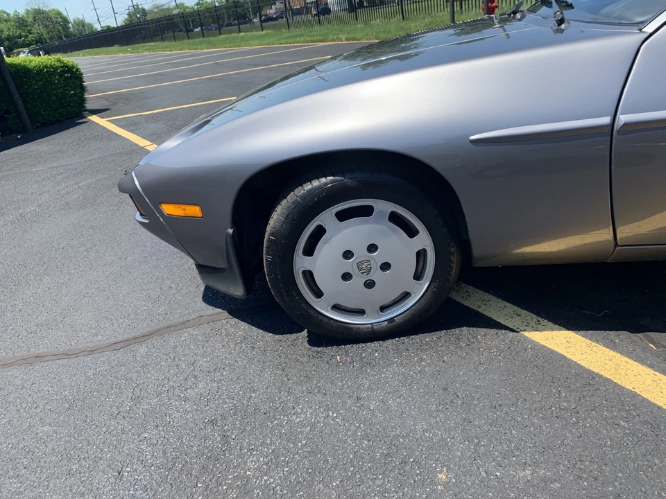 1986 Porsche 928 S - Image 24 of 31
