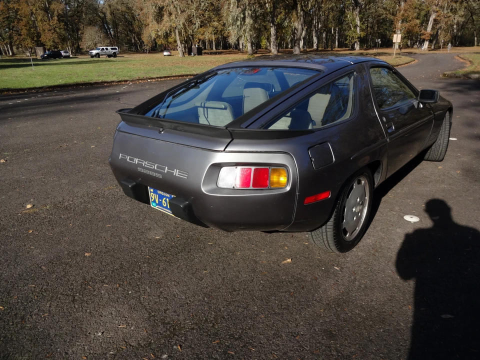 1986 Porsche 928 S - Image 11 of 31