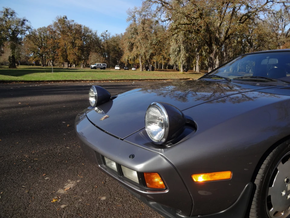1986 Porsche 928 S - Image 26 of 31